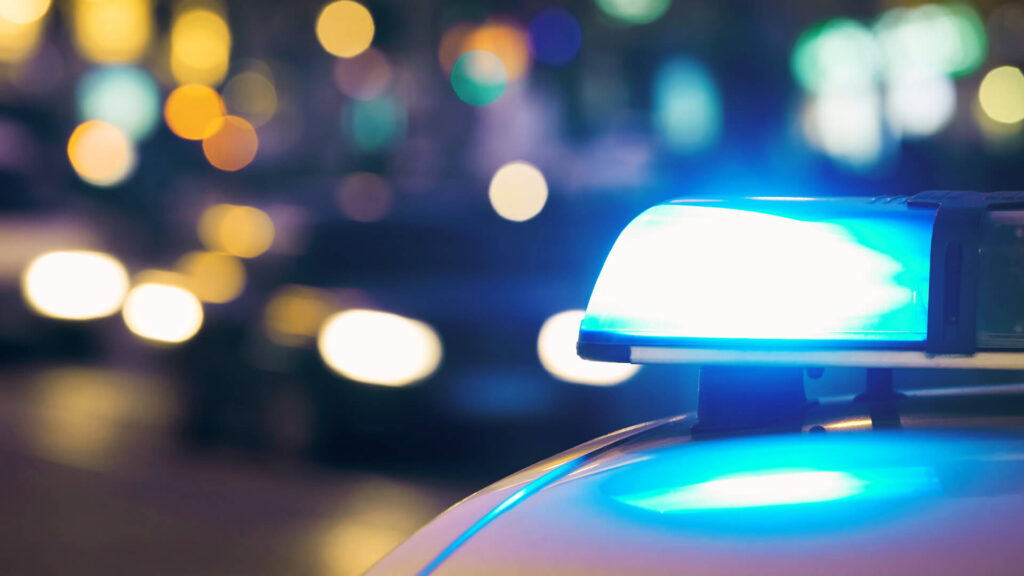 oeffentliche-sicherheit-rettungsdienst-polizei-blaulicht